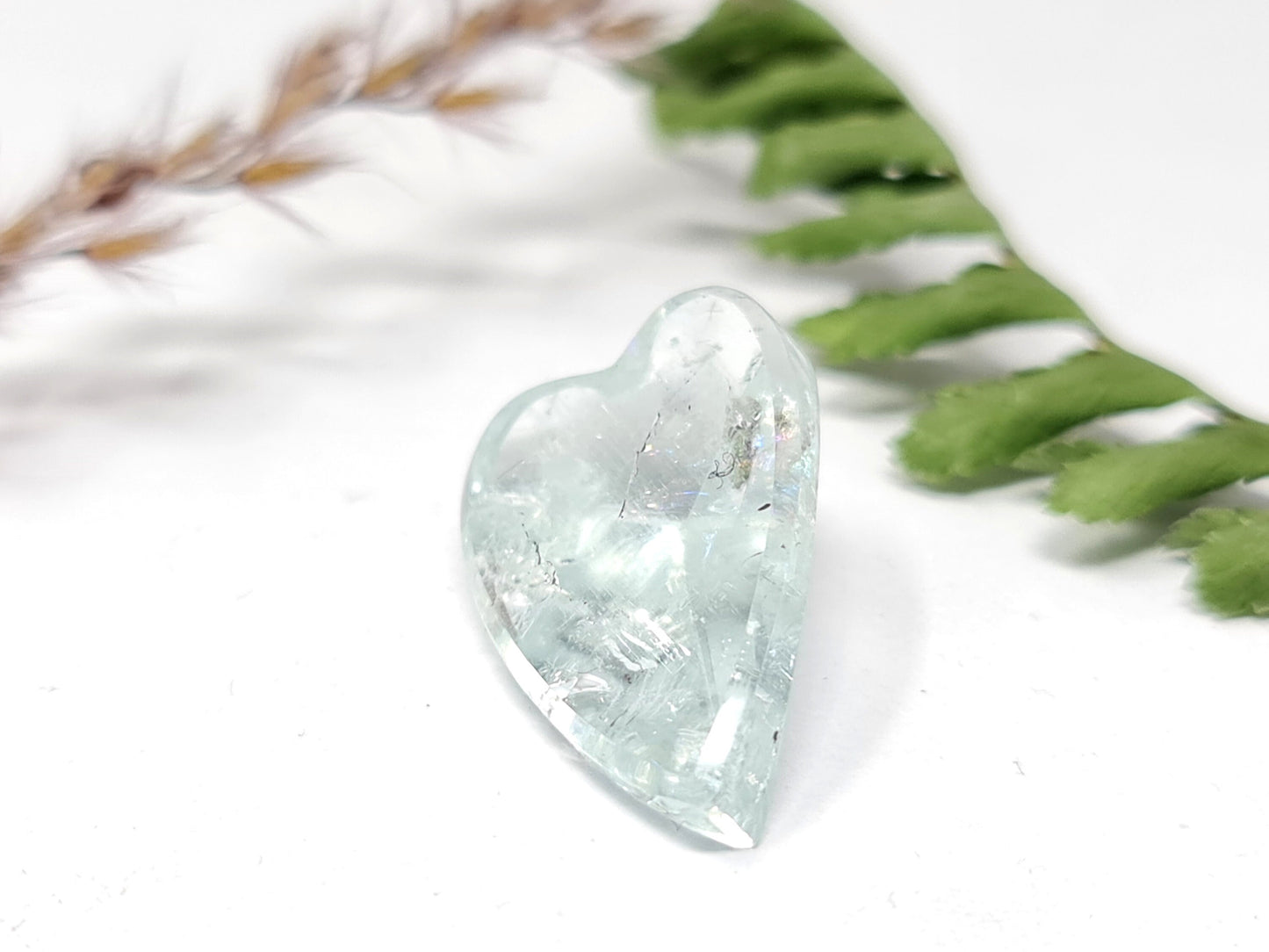 Großes Aquamarinherz, facettiert, Spiegelschiff 17,56 ct 23x14mm