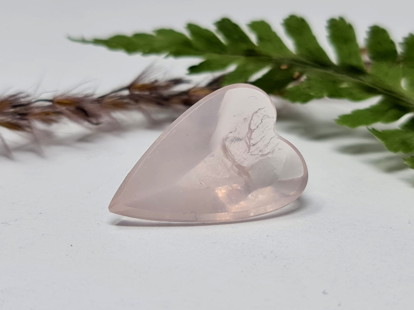 Nr33 Rosenquarz rosa Herz Spiegelschliff 22x15mm 11,47ct