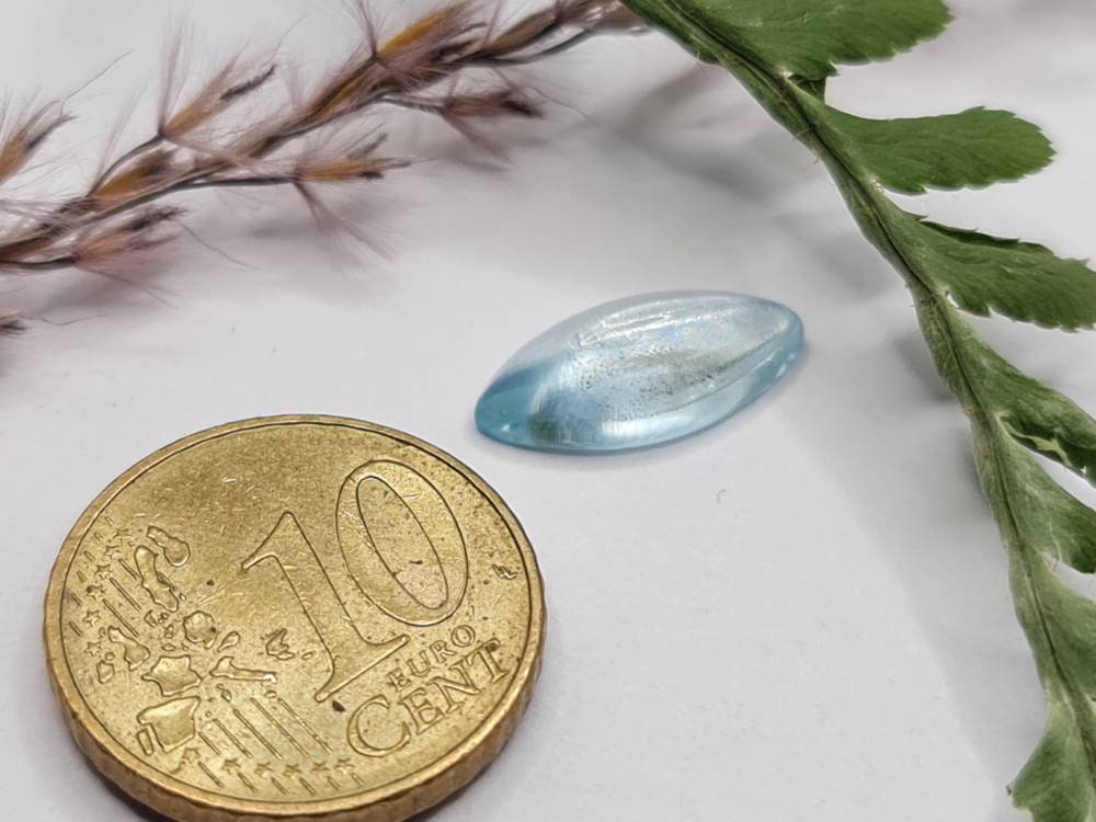 Nr.185 Blauer Aquamarin Navette Cabochon 14,6x 7mm 2,85ct poliert