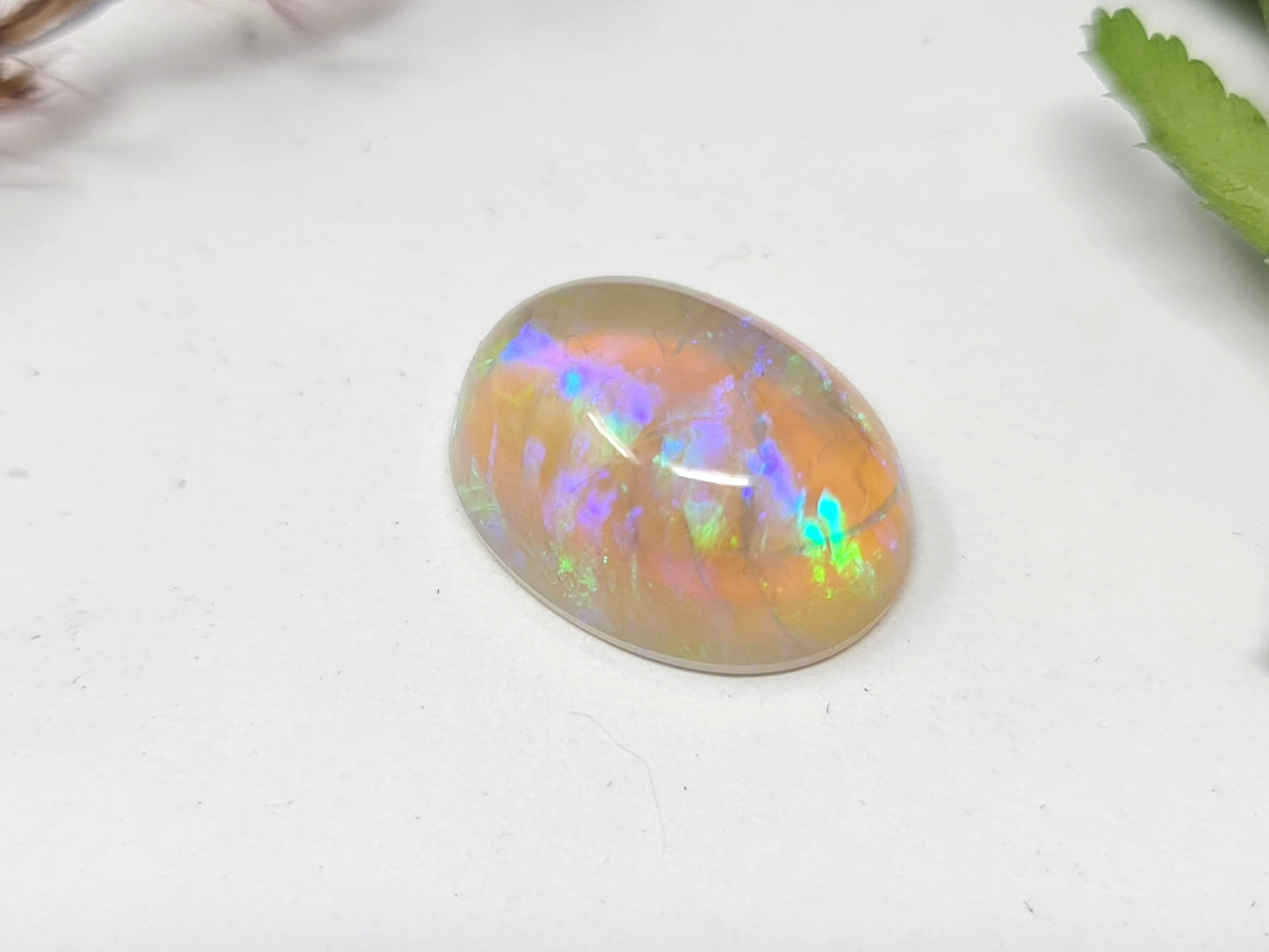 Australischer Crystal Opal aus Lightning Ridge 14x10mm 6,17ct