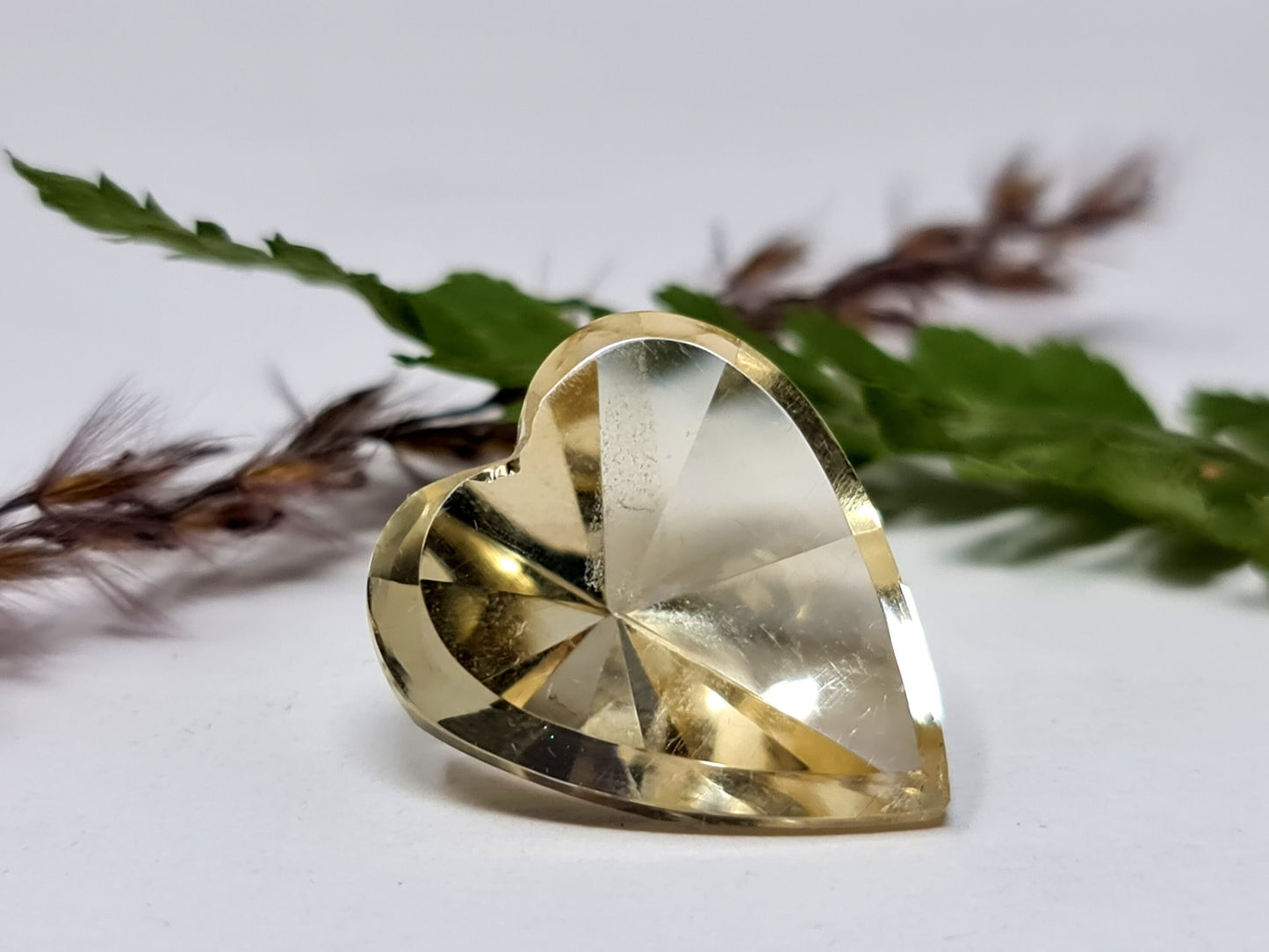 Citrin Herz Gelb, 15,7ct, 20x17x11mm Spiegelschliff