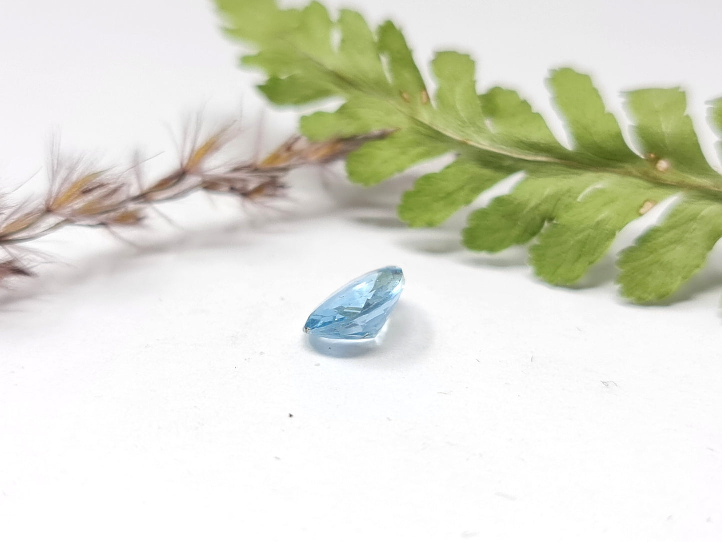 Nr.52 Aquamarin, Tropfen, Checkerboard, blau, 9,5x7mm 1,19ct