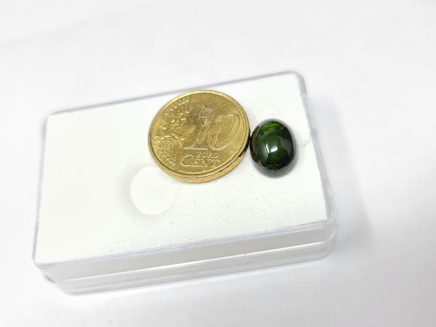 Nr.118 Grüner Turmalin Cabochon oval 11,8x9mm 5,08ct