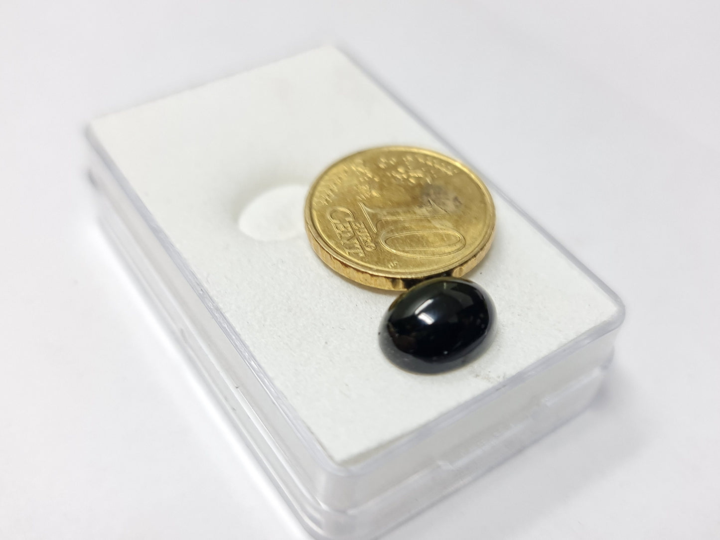 Nr.118 Grüner Turmalin Cabochon oval 11,8x9mm 5,08ct