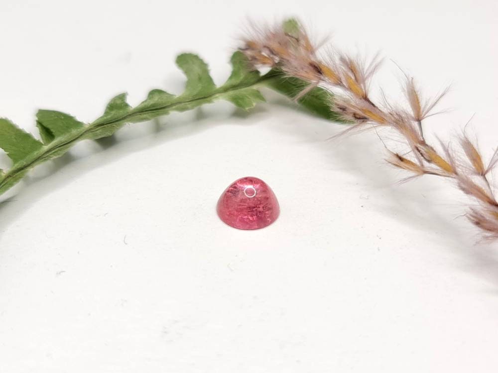 Pinkfarbener Turmalin, rundes Cabochon rosa 6,8mm 1,34ct (Nr.336)