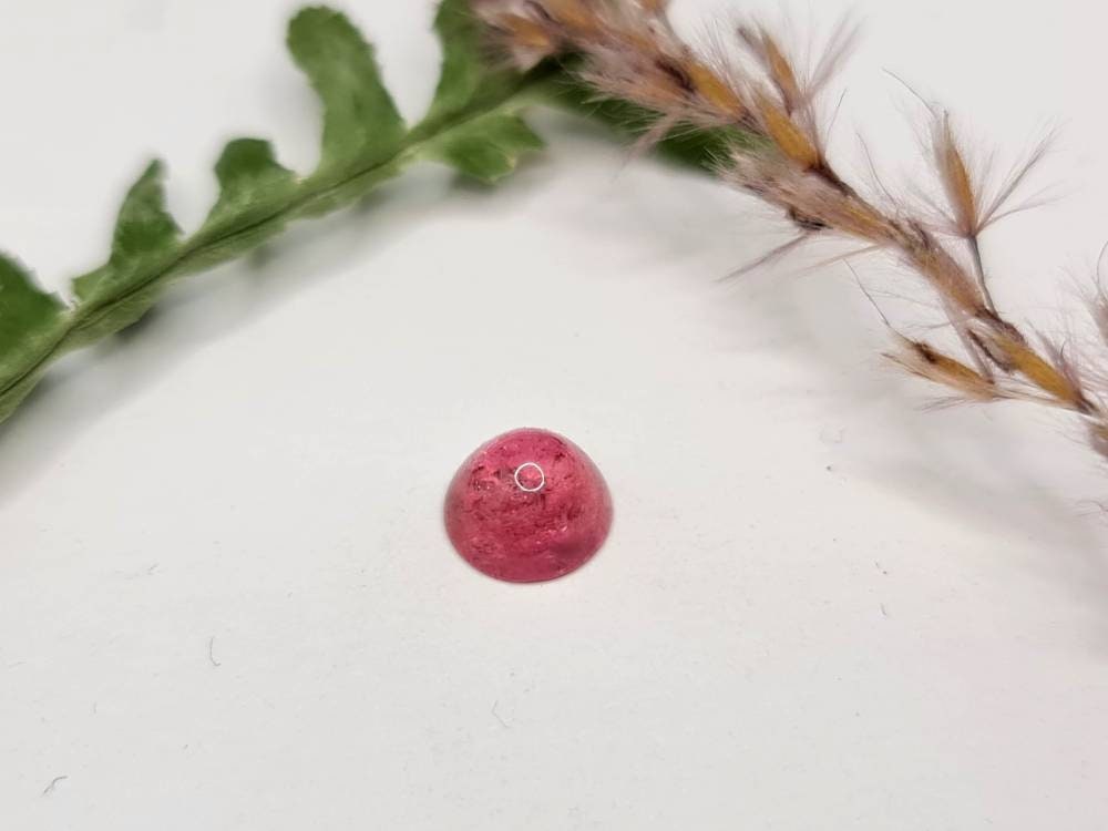 Pinkfarbener Turmalin, rundes Cabochon rosa 6,8mm 1,34ct (Nr.336)