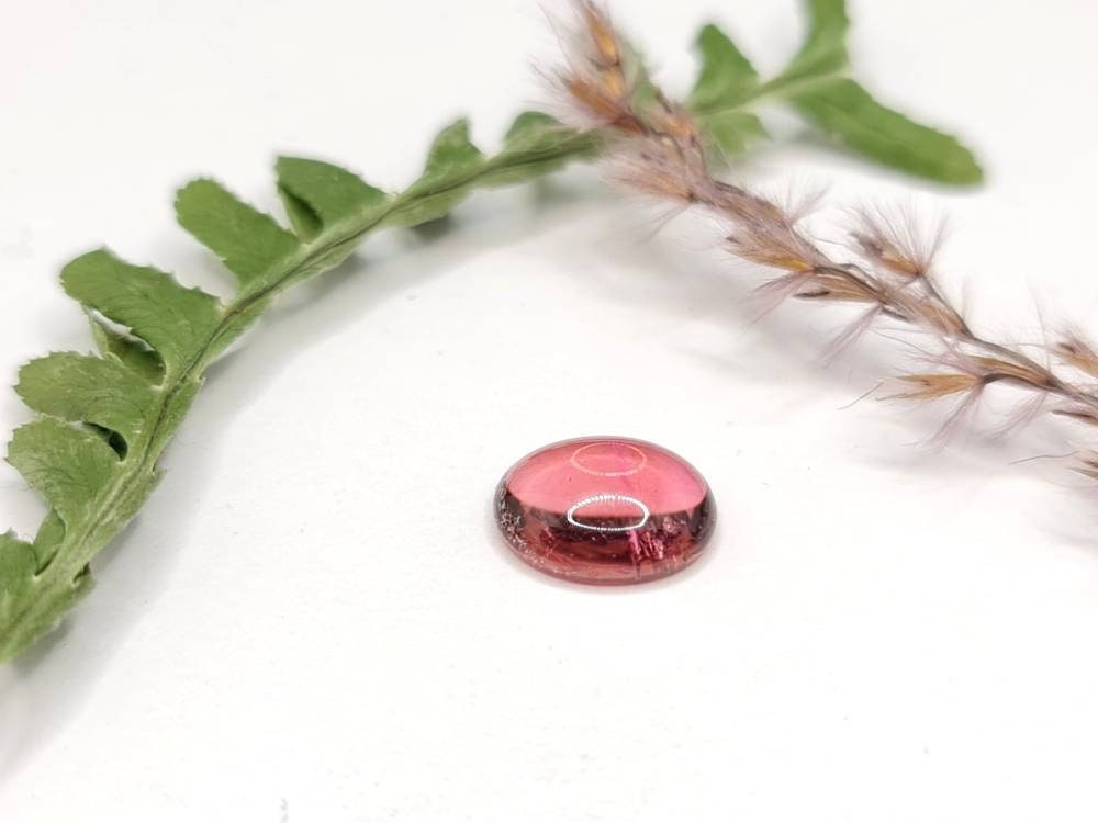 Ovaler Pink-Turmalin Cabochon, rosa Rubellit 10,5x8,7mm 2,68ct (Nr.352)