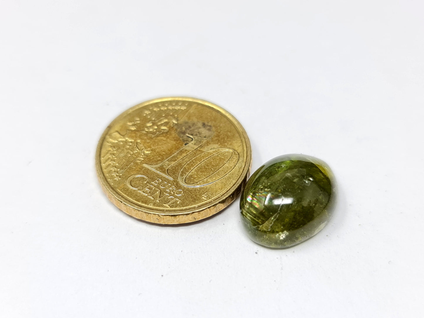 Nr.143 Dunkel grüner Turmalin, Cabochon, oval 14x10,5mm 8,25ct