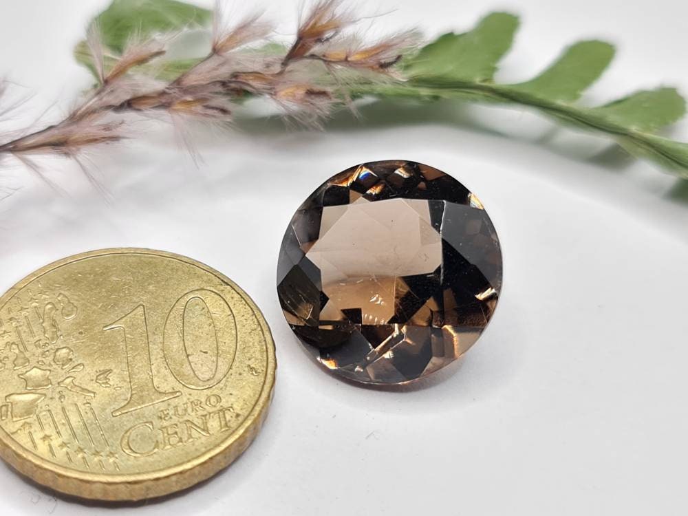 Nr.199 Rauchquarz rund, facettiert, braun ca 14mm, ca 10ct