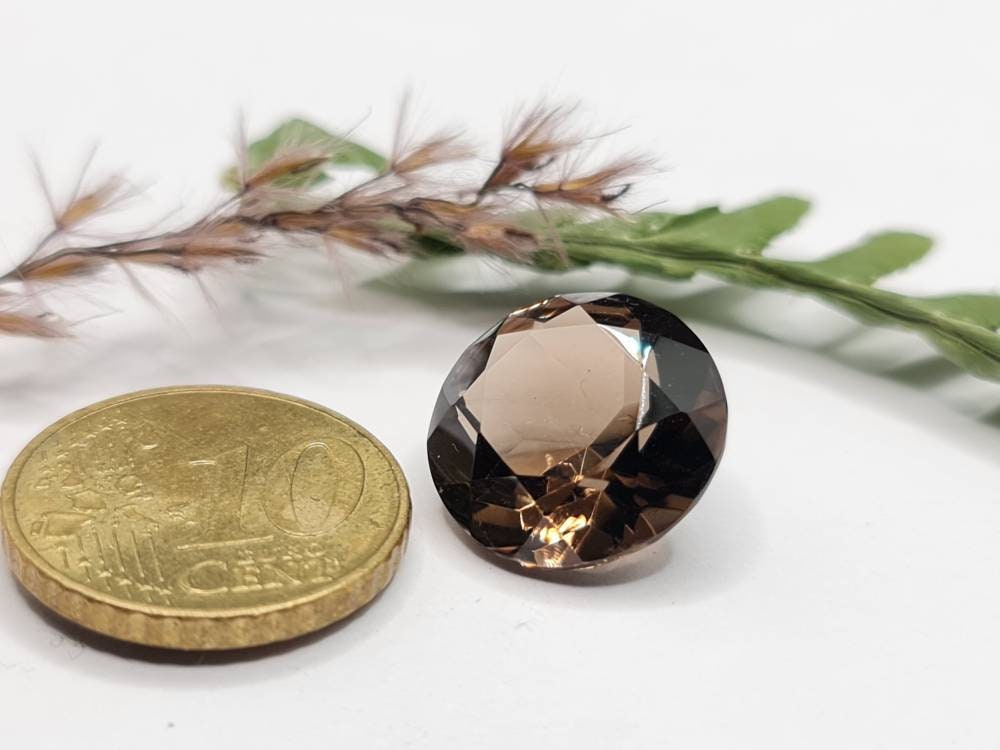 Nr.199 Rauchquarz rund, facettiert, braun ca 14mm, ca 10ct