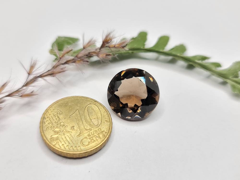 Nr.199 Rauchquarz rund, facettiert, braun ca 14mm, ca 10ct