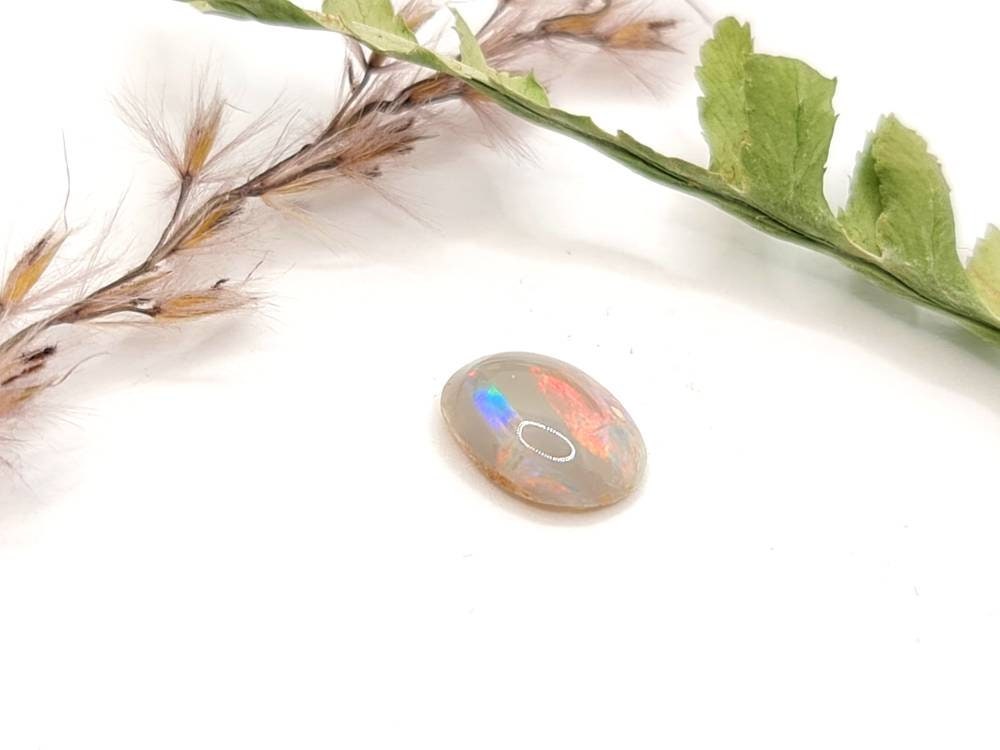 Echter heller Opal aus Lightning Ridge, Australien multicolor Farbspiel 9,3x6,8mm 1ct (Nr.619)