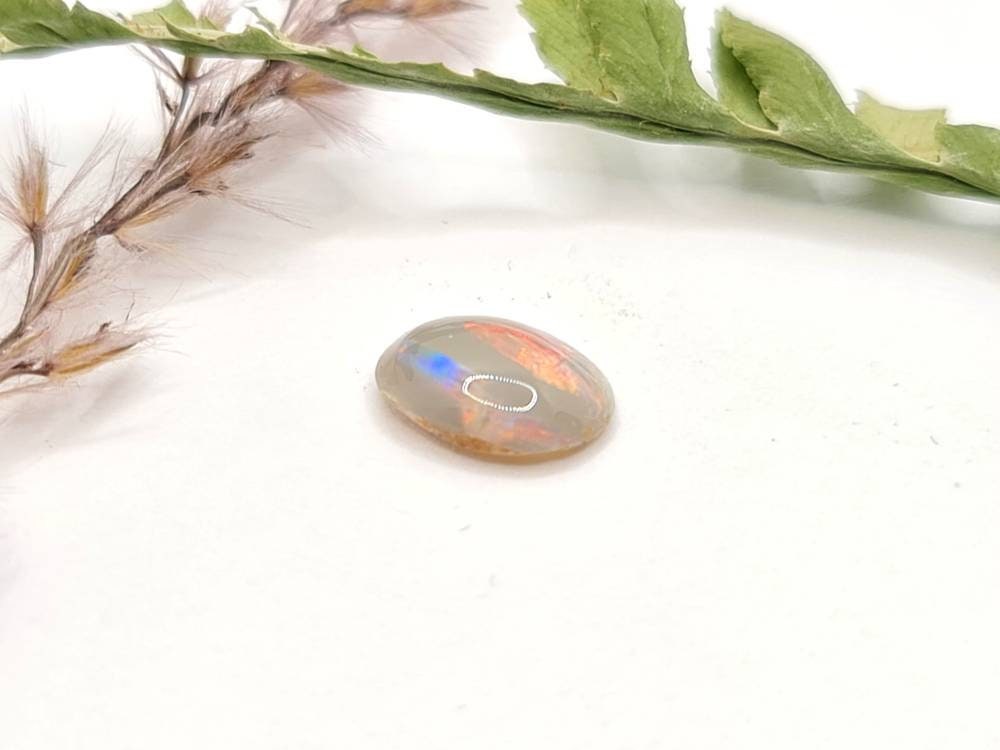 Echter heller Opal aus Lightning Ridge, Australien multicolor Farbspiel 9,3x6,8mm 1ct (Nr.619)