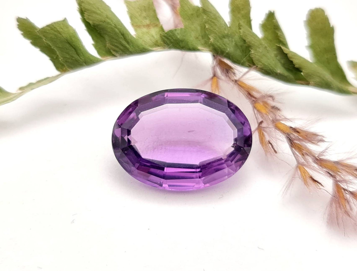 Echter facettierter Amethyst oval violett lila 18,1x13,2mm 11,88ct (Nr.697)