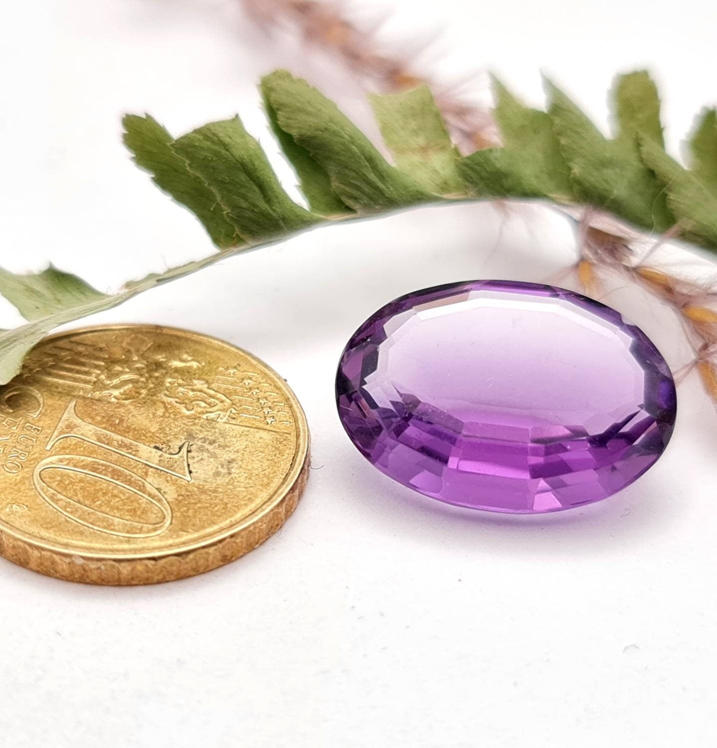 Echter facettierter Amethyst oval violett lila 18,1x13,2mm 11,88ct (Nr.697)