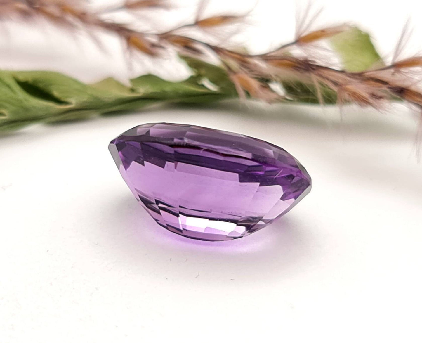 Echter facettierter Amethyst oval lila violett 17,1x12,2mm 10,4ct (Nr.714)