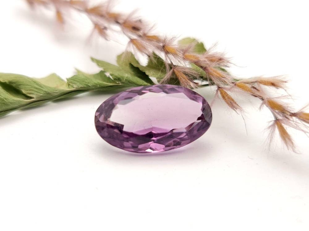 Echter ovaler Aethyst facettiert lila violett 17x10 mm 6,85ct (Nr.728)