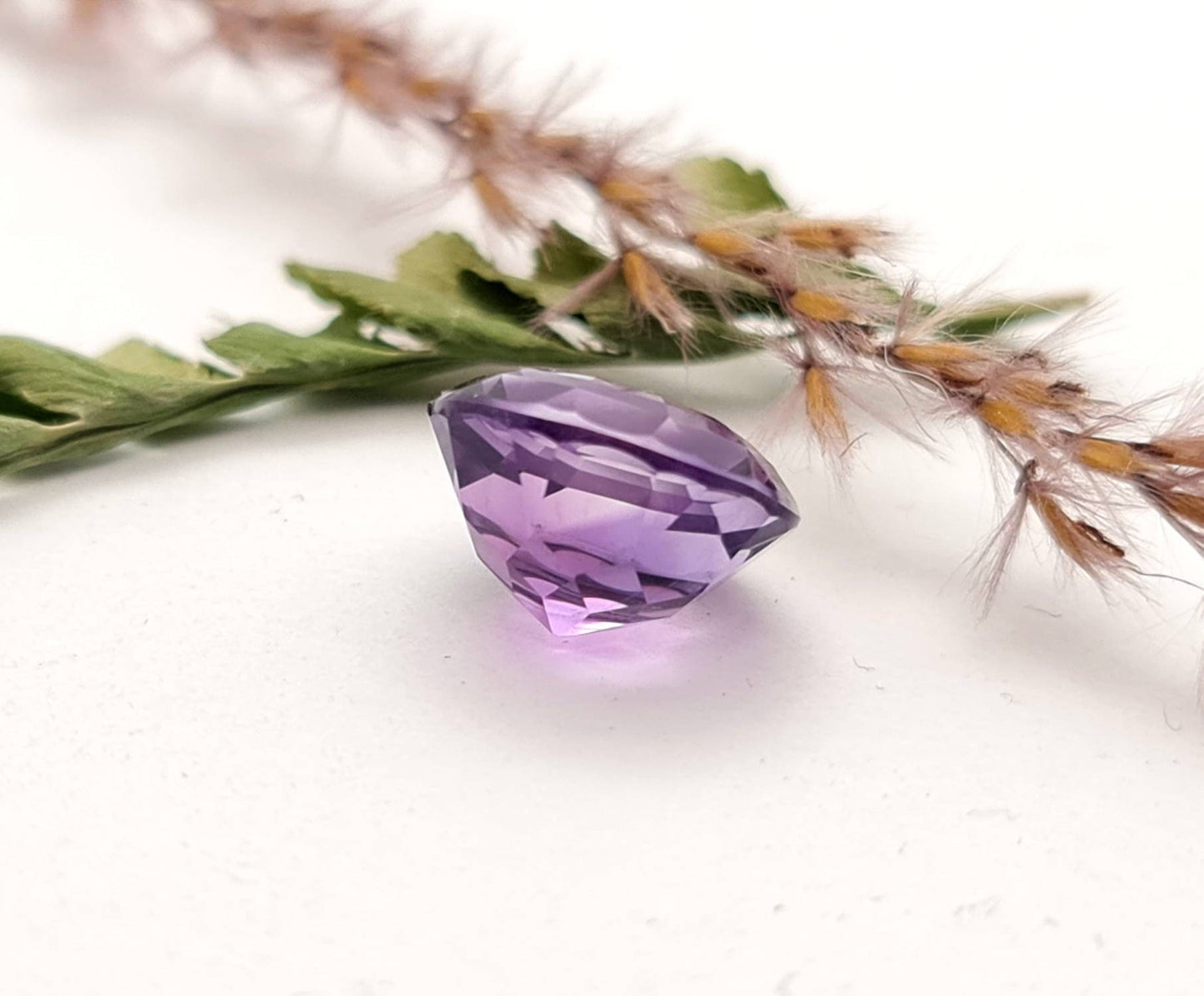 Echter runder Amethyst facettiert violett lila 13 mm 7,65ct (Nr.731)