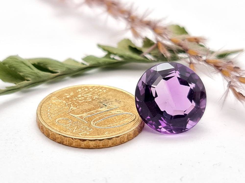 Echter runder Amethyst facettiert violett lila 13 mm 7,65ct (Nr.731)