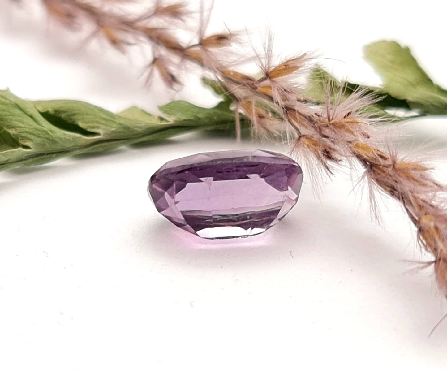 Echter ovaler Amethyst facettiert lila violett 12,3x8,8mm 4,61ct (Nr.745)