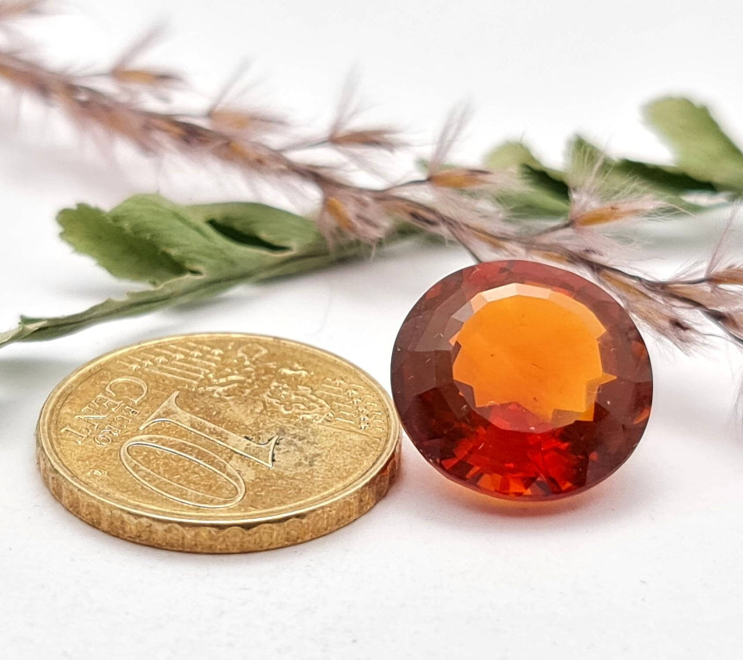 Echter facettierter Citrin,rund, gelb/orange Madeira 14,1 mm 8,9ct (Nr.753)