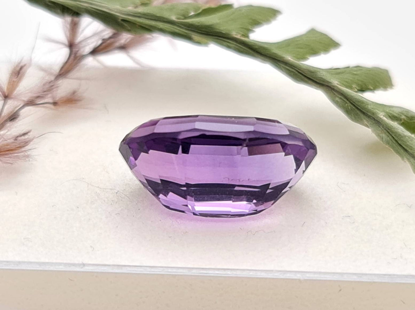 Echter facettierter Amethyst violett oval lila 18x11,4mm 11,05ct (Nr.814)