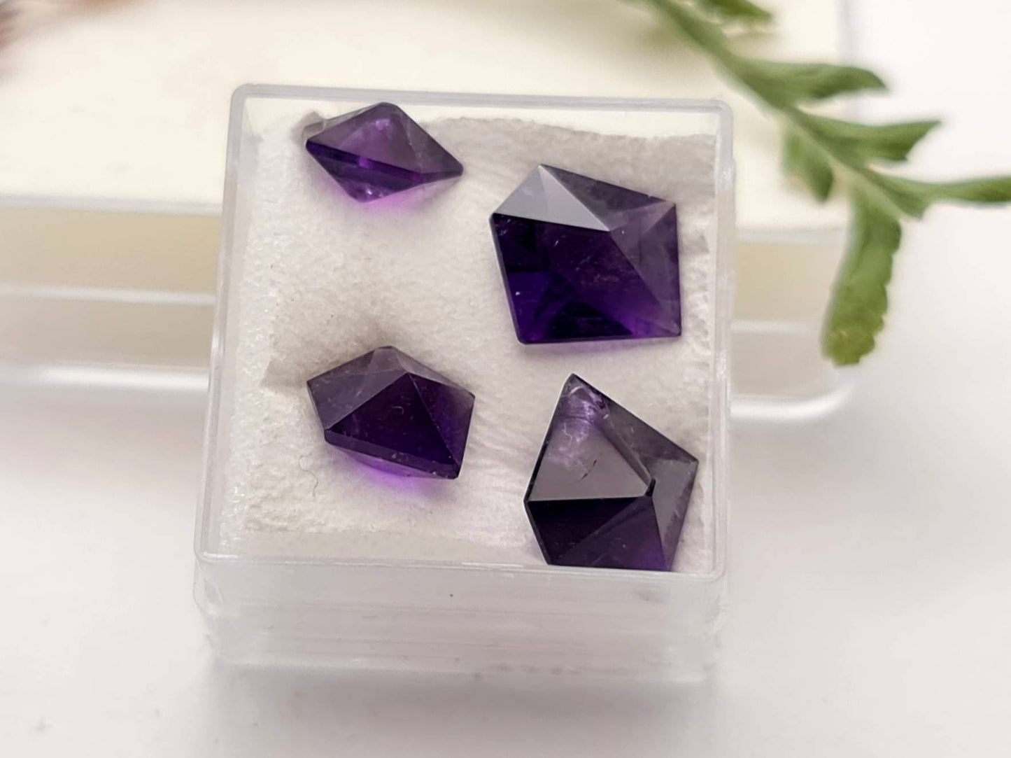 Echte facettierte Amethyste Spitzen violett lila Lot aus 4 Stück 10,34ct (Nr.820)