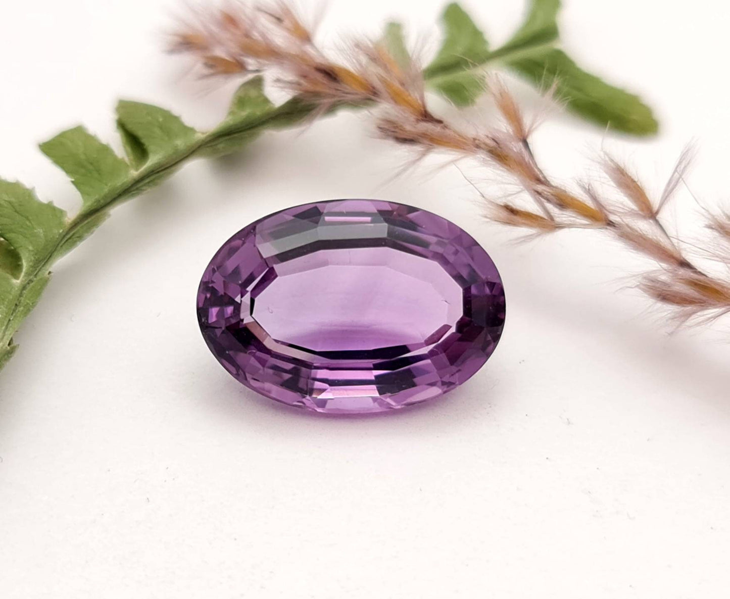 Echter facettierter Amethyst oval, violett lila 19,1x13,3mm 13,48ct (Nr.842)