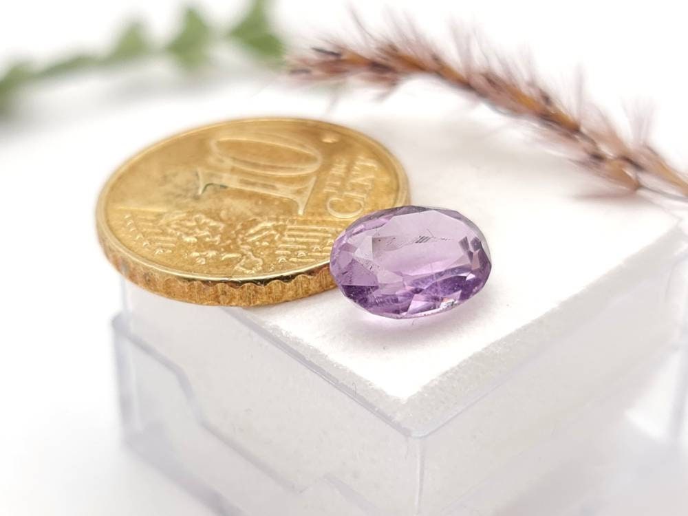 Echter facettierter Amethyst oval, violett lila 10x7,4mm 2,6ct (Nr.881)