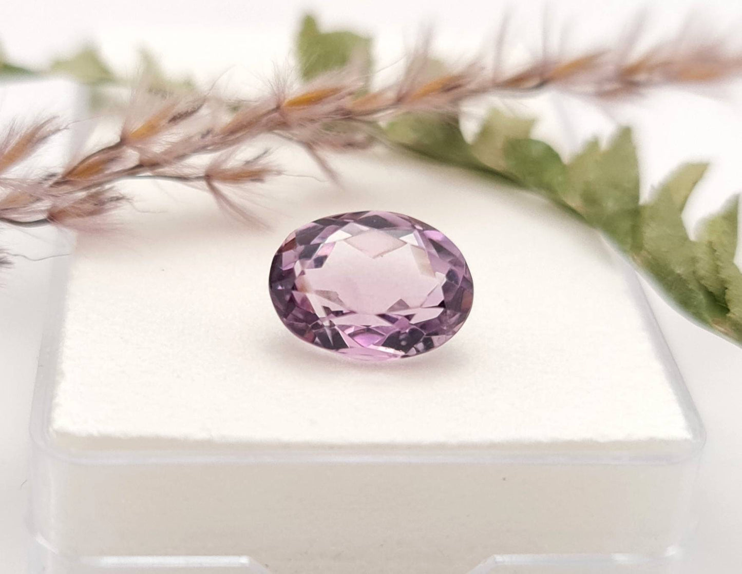 Echter violetter Amethyst lila Oval facettiert 11,4x8,7mm 3,8ct (Nr.963)