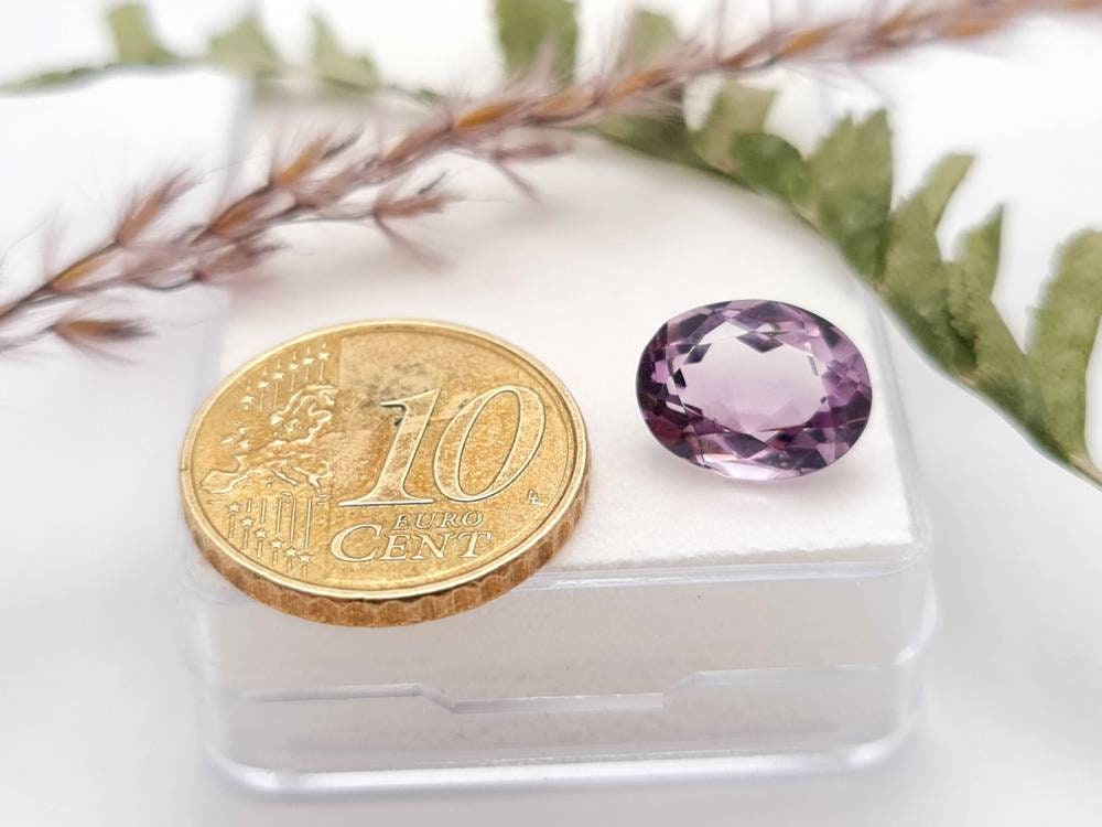 Echter violetter Amethyst lila Oval facettiert 11,4x8,7mm 3,8ct (Nr.963)