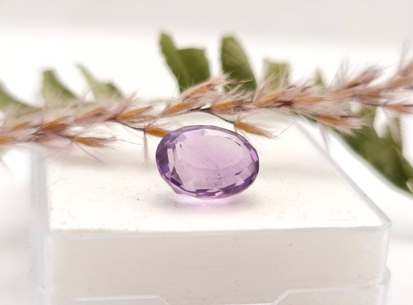 Echter violetter Amethyst oval facettiert lila 11,1x8,6mm 4,5ct (Nr.984)