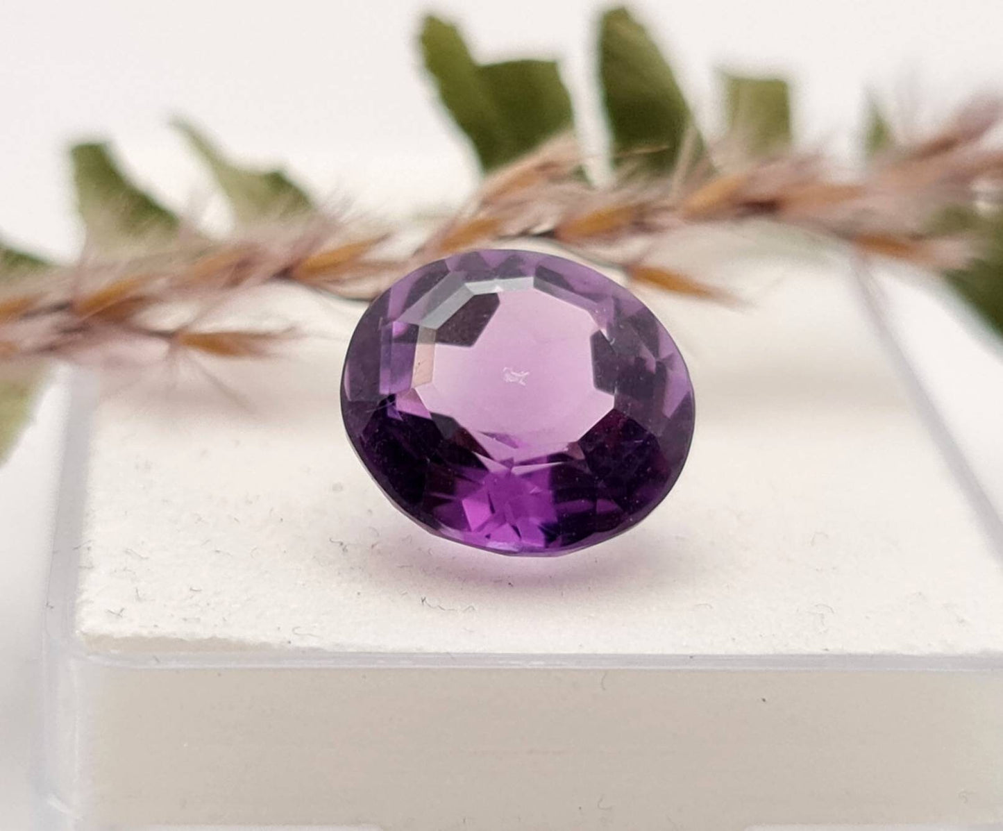 Echter violetter Amethyst rund facettiert lila 13mm 7,9ct (Nr.992)