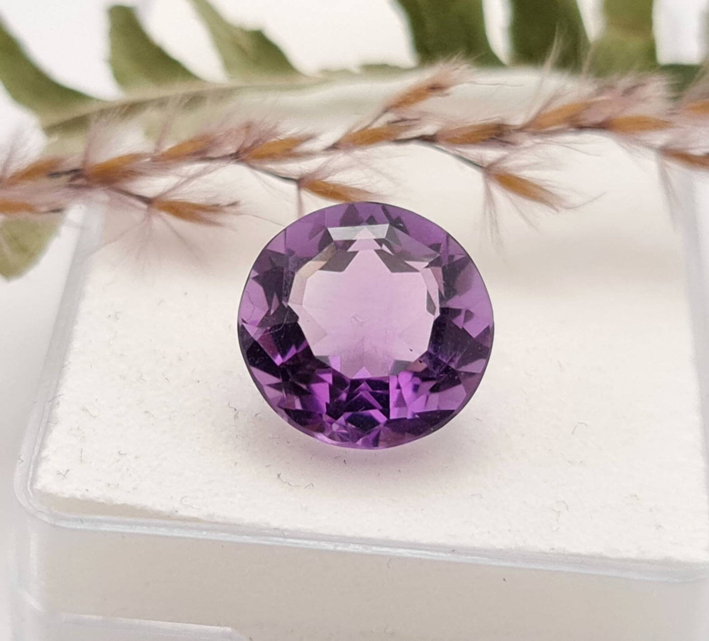 Echter violetter Amethyst rund facettiert lila 13mm 7,9ct (Nr.992)