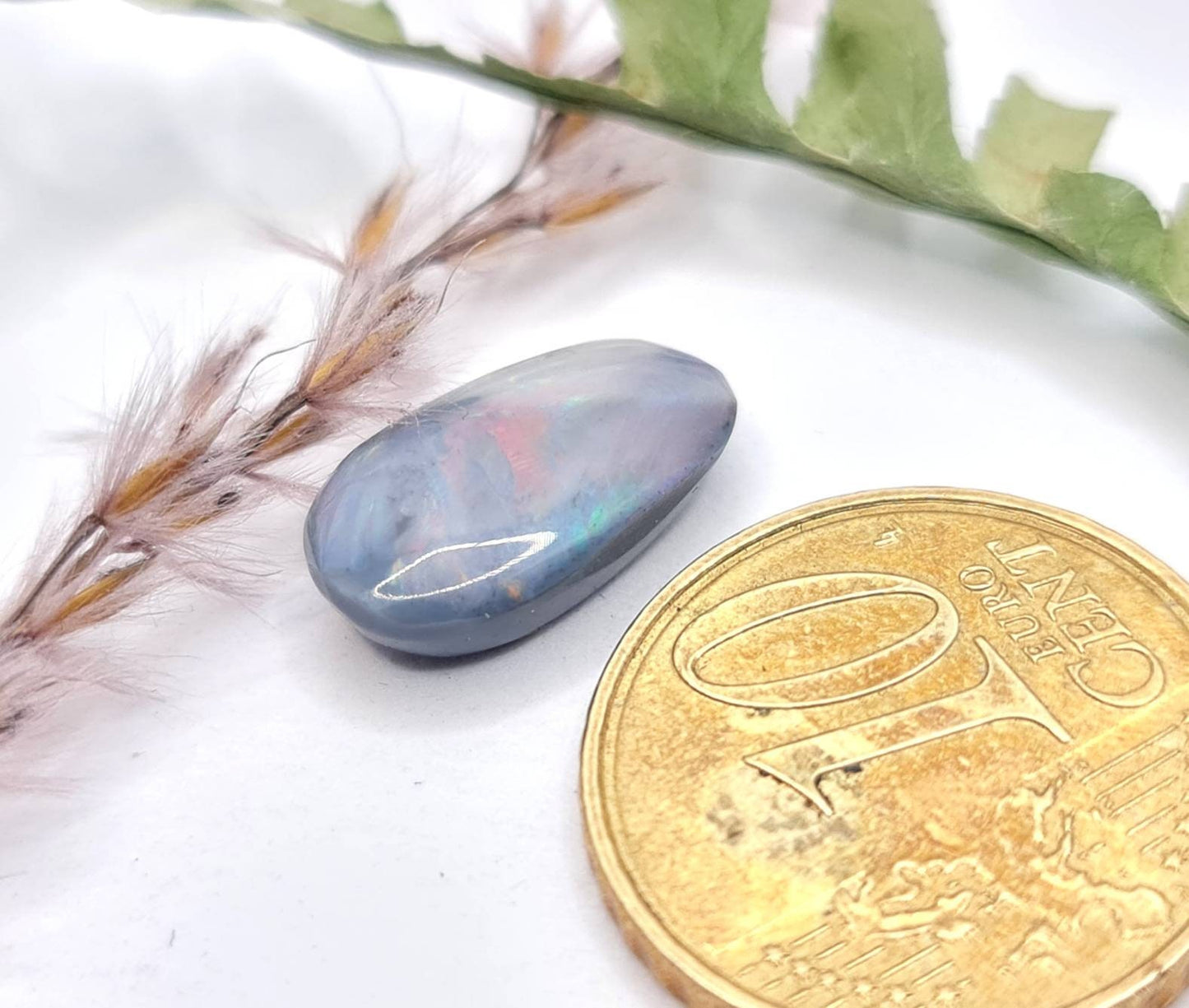 Echter australischer Opal aus Lightning Ridge, multicolor 14,3x8,5mm 3,56ct (Nr.643)