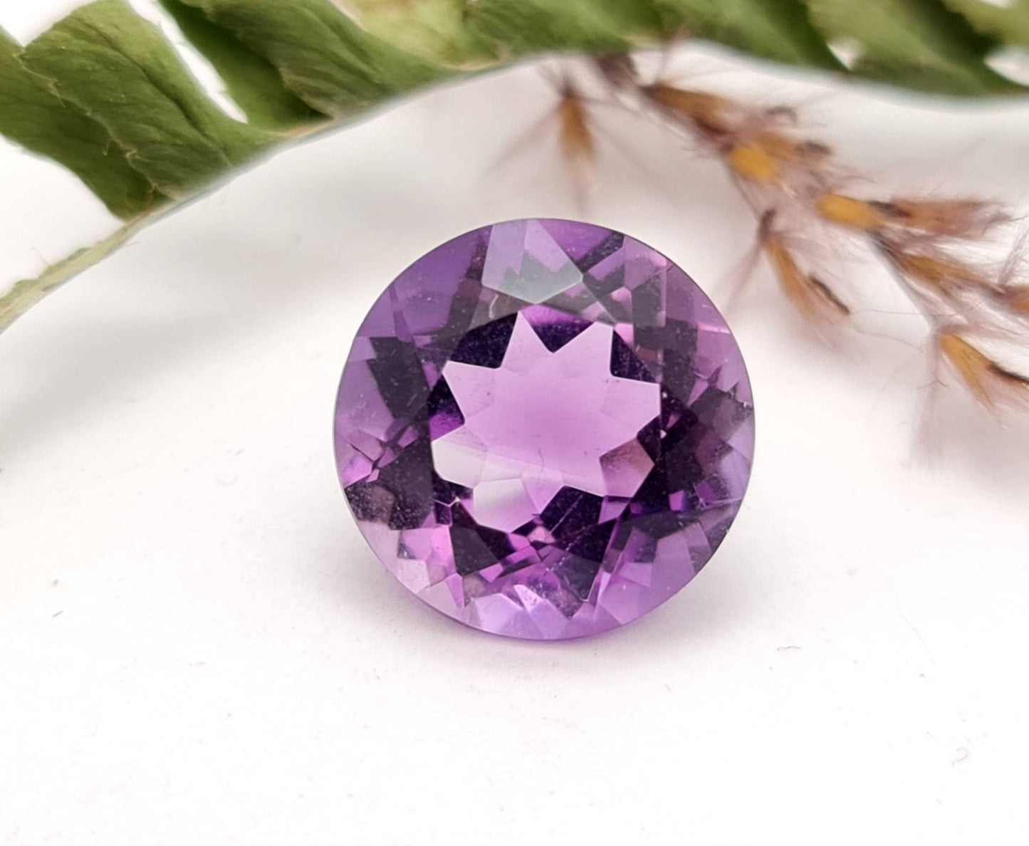 Echter facettierter Amethyst rund, violett, lila 13mm 7ct (Nr.702)