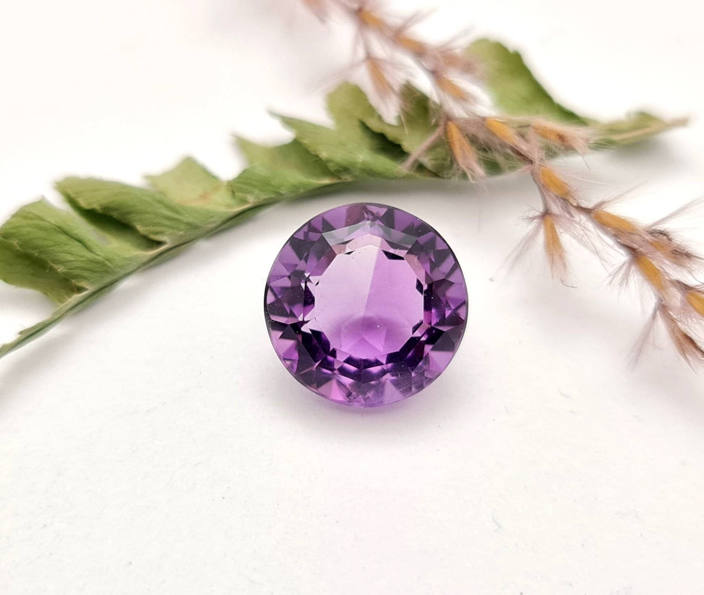 Echter runder Amethyst facettiert violett lila 13 mm 7,65ct (Nr.731)