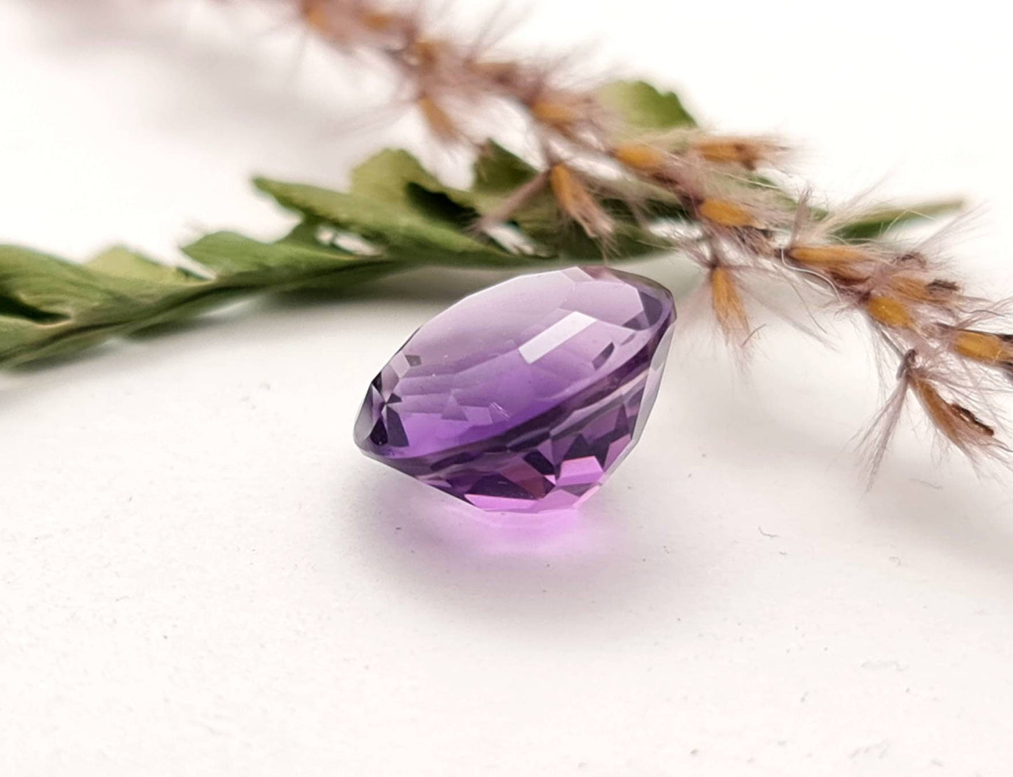 Echter runder Amethyst facettiert violett lila 13 mm 7,65ct (Nr.731)