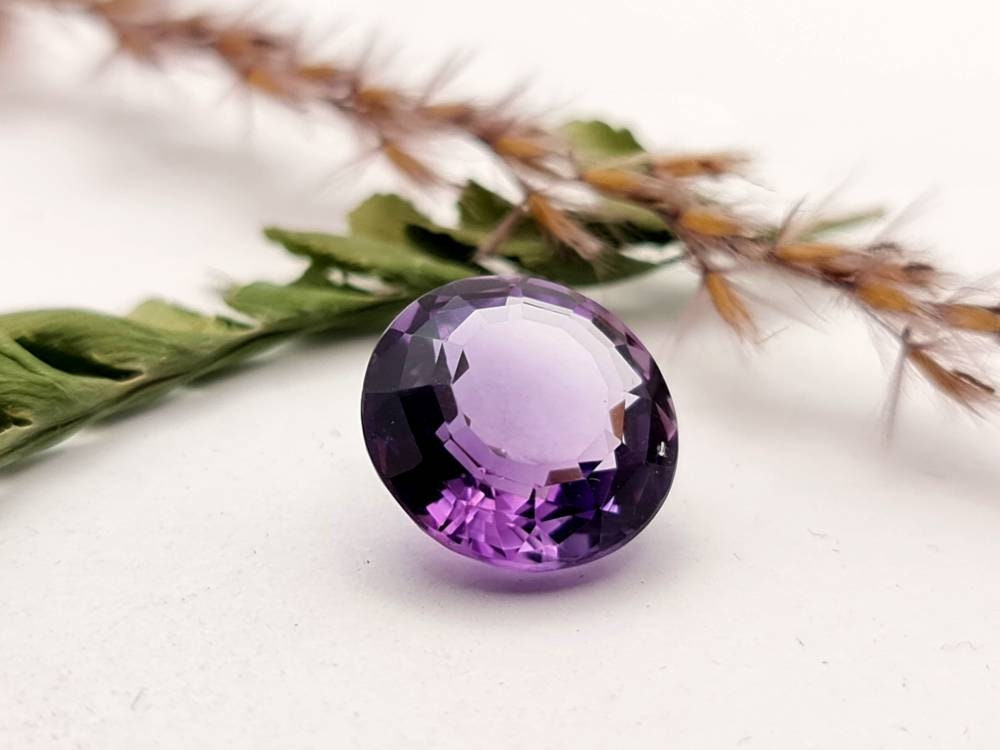 Echter facettierter Amethyst rund violett lila 13,5 mm 8,13ct (Nr.733)