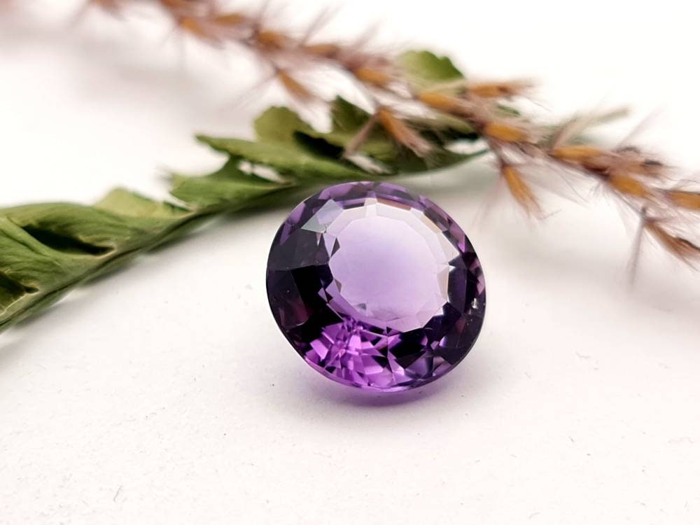 Echter facettierter Amethyst rund violett lila 13,5 mm 8,13ct (Nr.733)