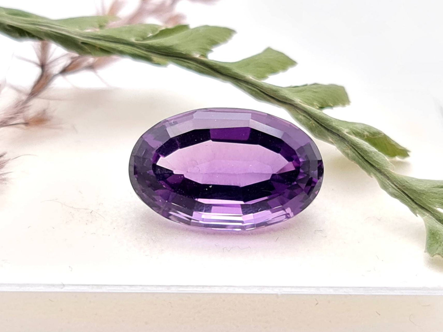 Echter facettierter Amethyst violett oval lila 18x11,4mm 11,05ct (Nr.814)