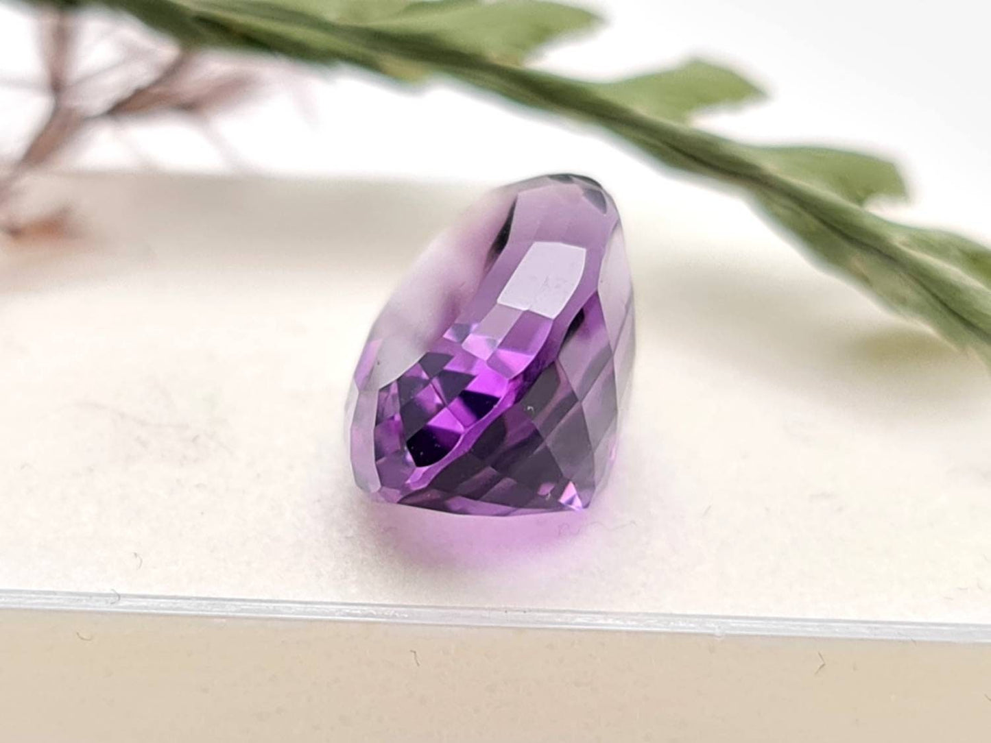 Echter facettierter Amethyst violett oval lila 18x11,4mm 11,05ct (Nr.814)