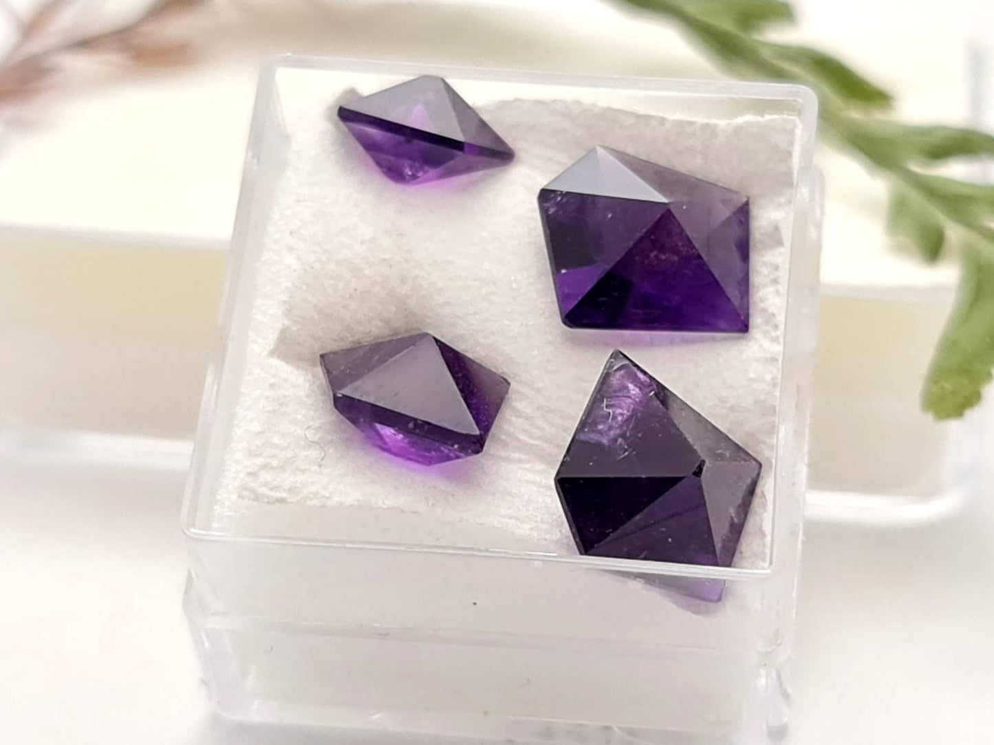 Echte facettierte Amethyste Spitzen violett lila Lot aus 4 Stück 10,34ct (Nr.820)