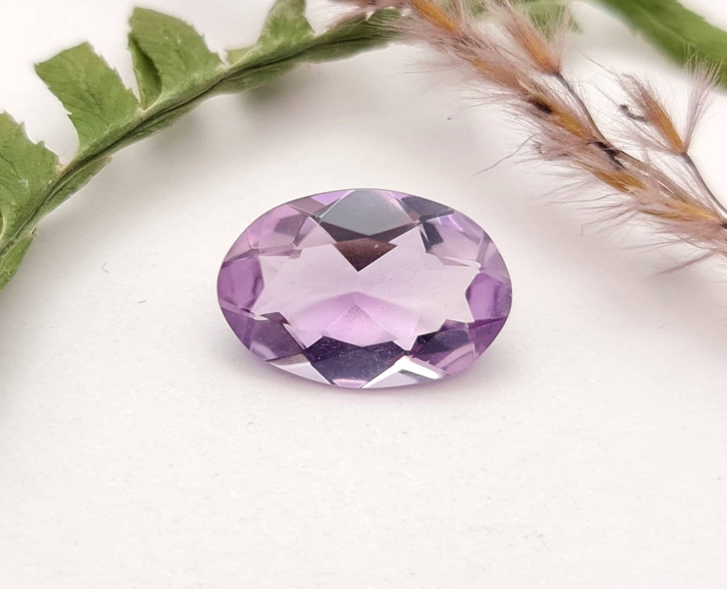 Echter facettierter Amethyst oval, violett lila 16x10,8mm 5,88ct (Nr.858)