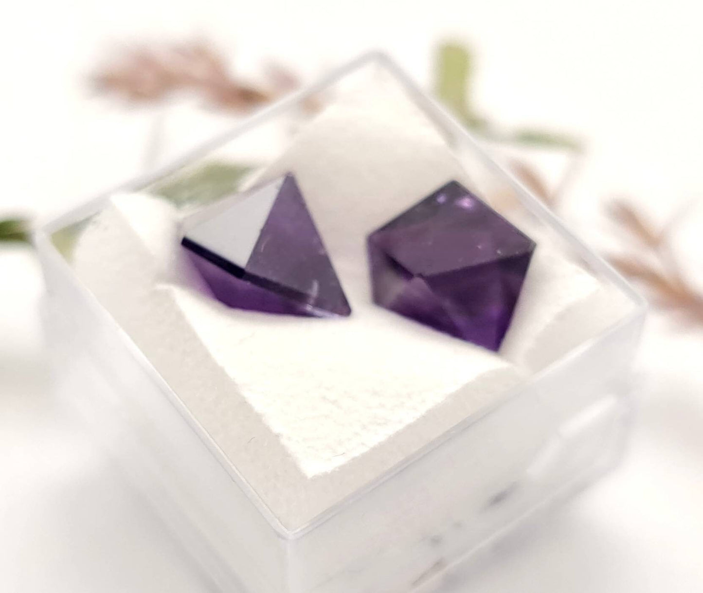 Echte facettierte Amethyst Spitzen, Lot, unregelmäßig , violett lila 2Stück 9,3ct (Nr.893)