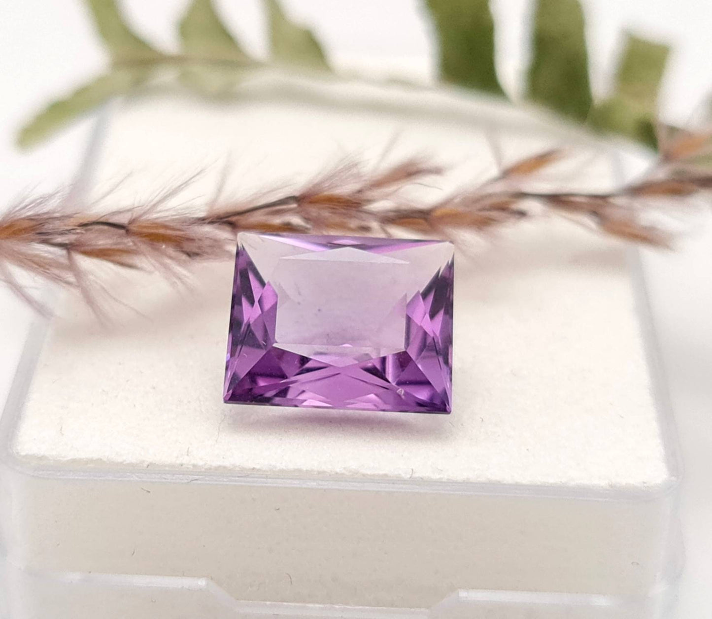Echter violetter Amethyste lila Rechteck facettiert 12x10,5mm 5,5ct (Nr.933)