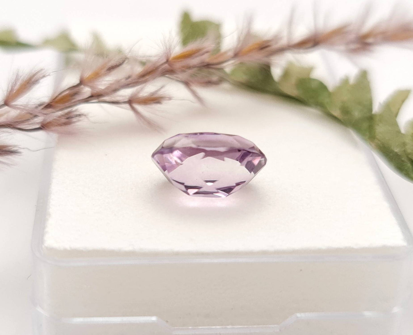 Echter violetter Amethyst lila Oval facettiert 11,4x8,7mm 3,8ct (Nr.963)
