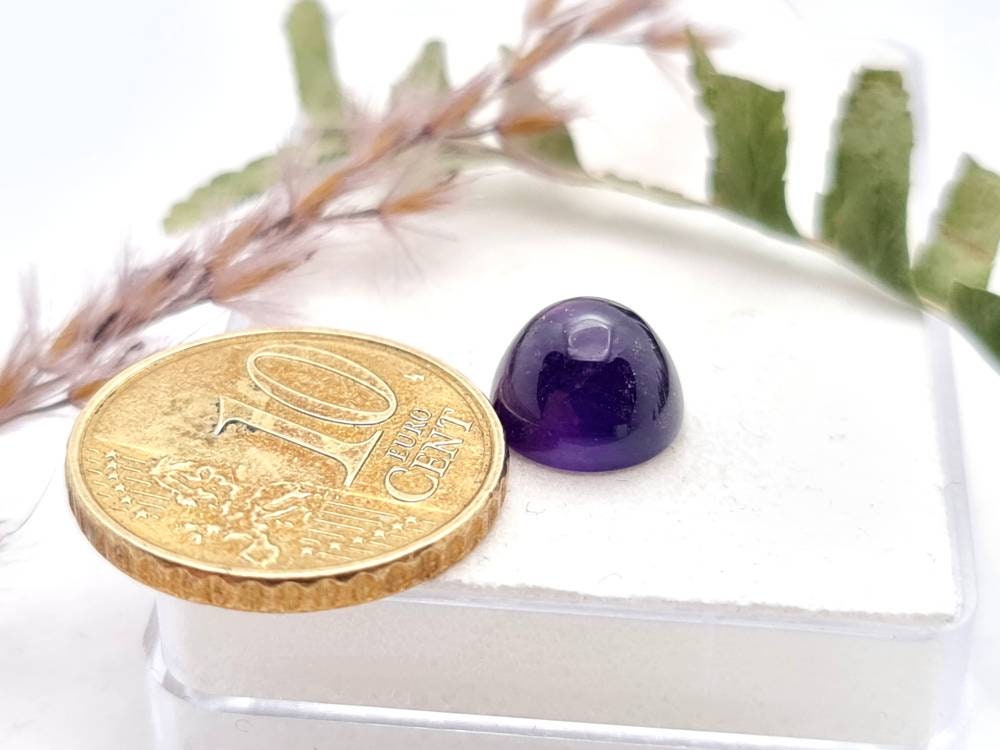 Echter violetter Amethyst Cabochon rund lila 9mm 3,26ct (Nr.1036)
