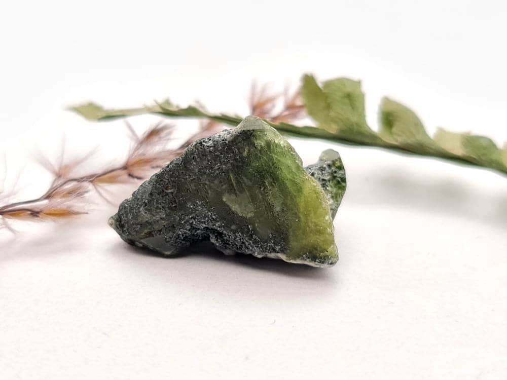 Echter Sphen/Titanit Rohstein Micromount aus dem Tormiqtal, Haramosh Mountains, Pakistan Stufe 22,1x15,3mm 19,3ct (Nr.1048)