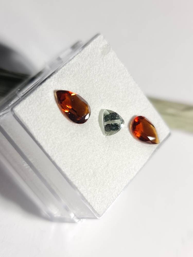 Frühlingsbox 20230012 Citrine und Turmalin Edelsteinbix Edelsteinmix